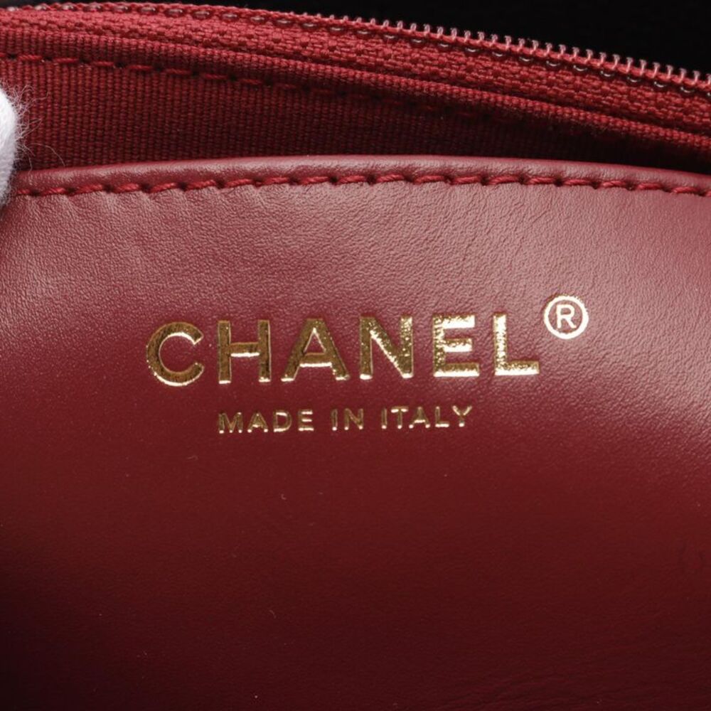 Chanel Leather Matelasse Chain Shoulder Bag - Picture 3 of 6